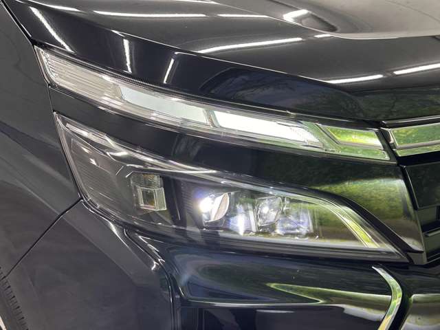 トヨタ ヴォクシー ２．０ ＺＳ 煌ＩＩＩ R8年 () 99