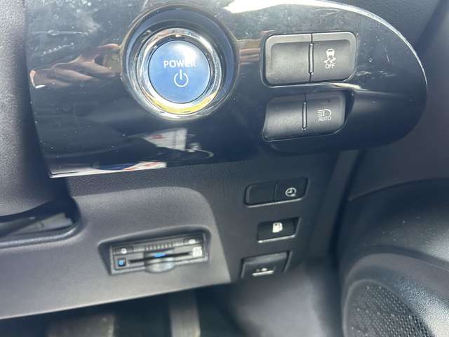 トヨタ プリウスＰＨＶ １．８ Ｓ ナビパッケージ H30年 (近畿) 99