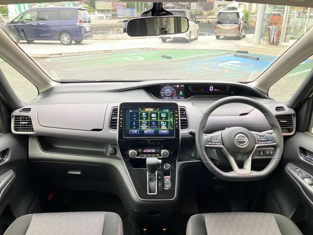 日産 セレナ ２．０ ハイウェイスター Ｖ R3年 (中国) 99