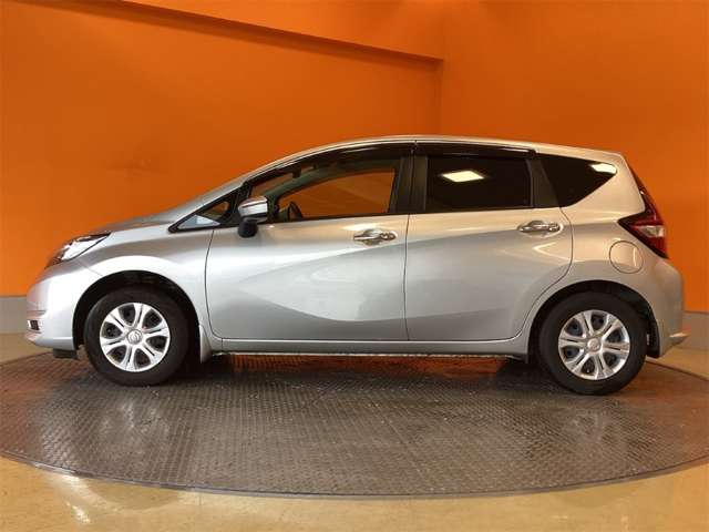 日産 ノート １．２ Ｘ H30年 (近畿) 99