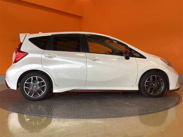 日産 ノート １．２ ＮＩＳＭＯ H27年 (近畿) 99