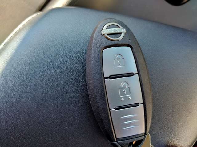 日産 ノート １．２ Ｘ R4年 () 99