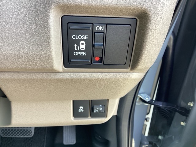 ホンダ Ｎ　ＢＯＸ ジョイ ６６０ ２トーン R8年 (近畿) 99