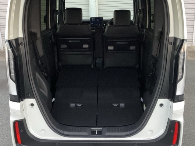 ホンダ Ｎ　ＢＯＸ カスタム ６６０ ターボ ブラック スタイル ４ＷＤ R8年 () 99