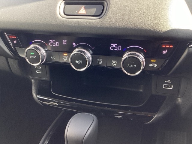 ホンダ ヴェゼル １．５ Ｅ：ＨＥＶ Ｚ R8年 () 99