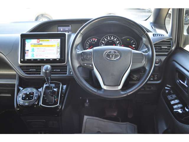 トヨタ ノア ２．０ ＳＩ ＷＸＢＩＩ R1年 () 99