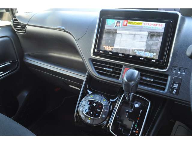 トヨタ ノア ２．０ ＳＩ ＷＸＢＩＩ R1年 () 99
