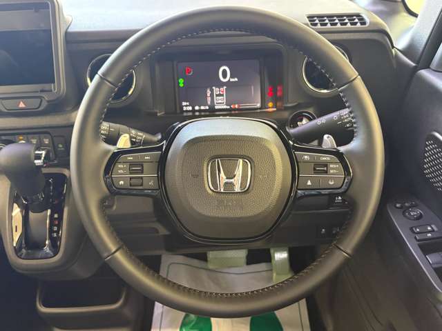 ホンダ Ｎ　ＢＯＸ カスタム ６６０ ターボ R8年 (四国) 99