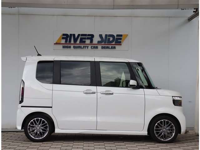 ホンダ Ｎ　ＢＯＸ カスタム ６６０ ターボ R6年 () 99