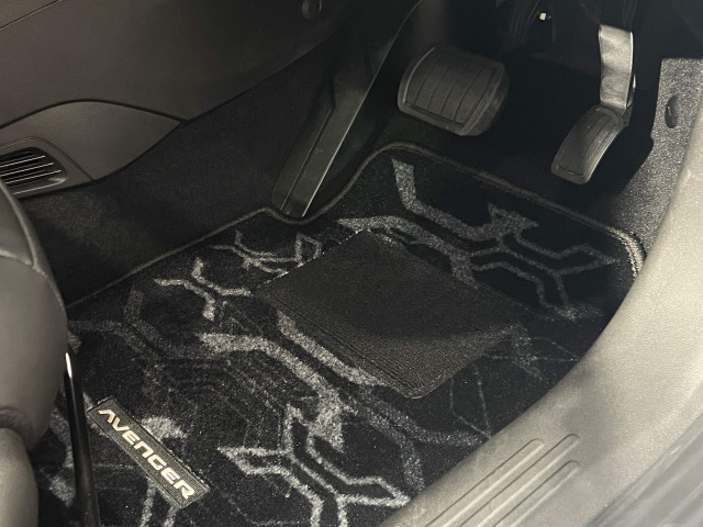 ジープ アベンジャー ４ＸＥ ハイブリッド アップランド ４ＷＤ R8年 (関東) 99