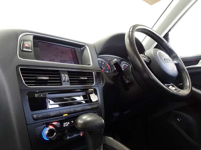 アウディ Ｑ５ ２．０ ＴＦＳＩ クワトロ ４ＷＤ H24年 (関東) 99