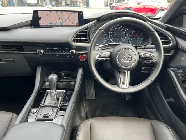 マツダ ＭＡＺＤＡ３　ファストバック ２．０ ２０Ｓ ツーリング R7年 (関東) 99