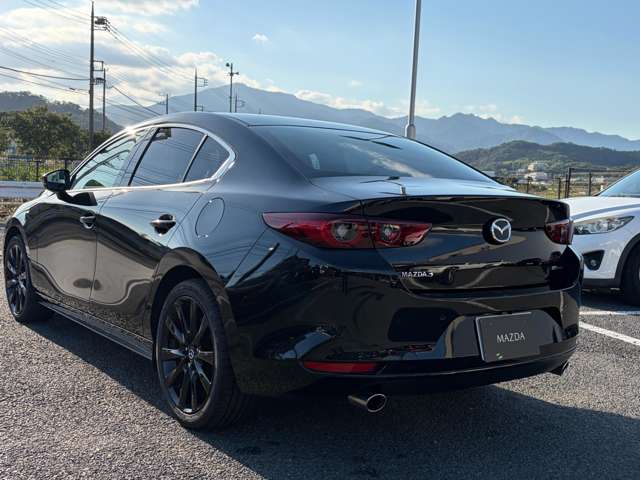 マツダ ＭＡＺＤＡ３　セダン ２．０ ２０Ｓ ブラック セレクション R7年 (関東) 99