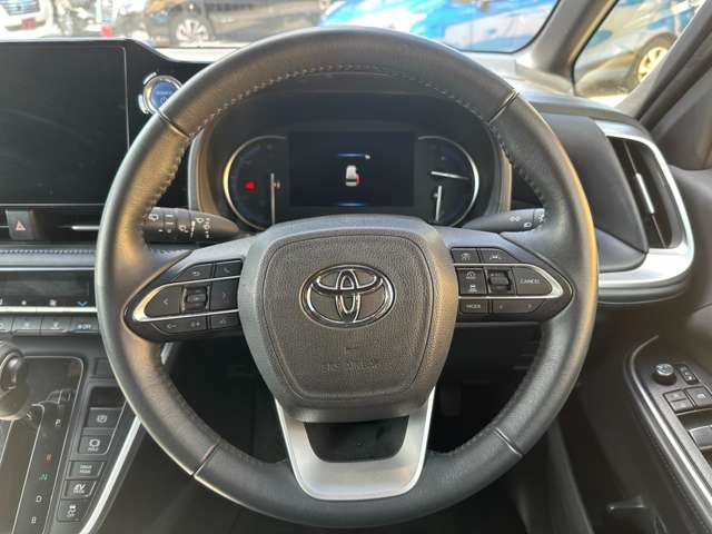 トヨタ ヴォクシー １．８ ハイブリッド Ｓ－Ｚ R5年 (関東) 99