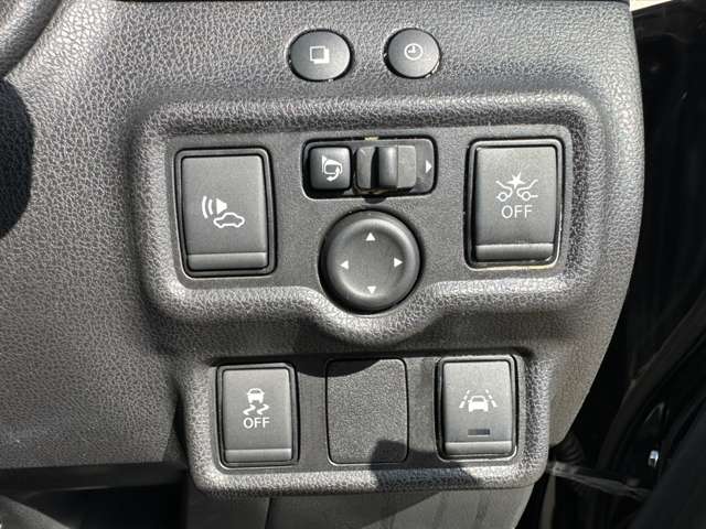日産 ノート １．２ Ｅ－ＰＯＷＥＲ Ｘ H30年 (関東) 99