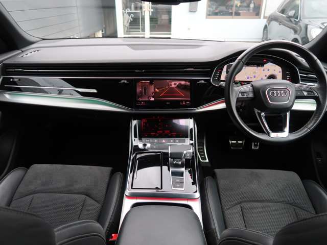 アウディ Ｑ８ ５５ ＴＦＳＩ クワトロ Ｓライン ４ＷＤ R3年 (関東) 99