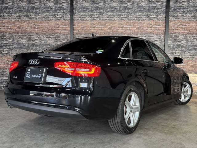 アウディ Ａ４ ２．０　ＴＦＳＩ H26年 (近畿) 99