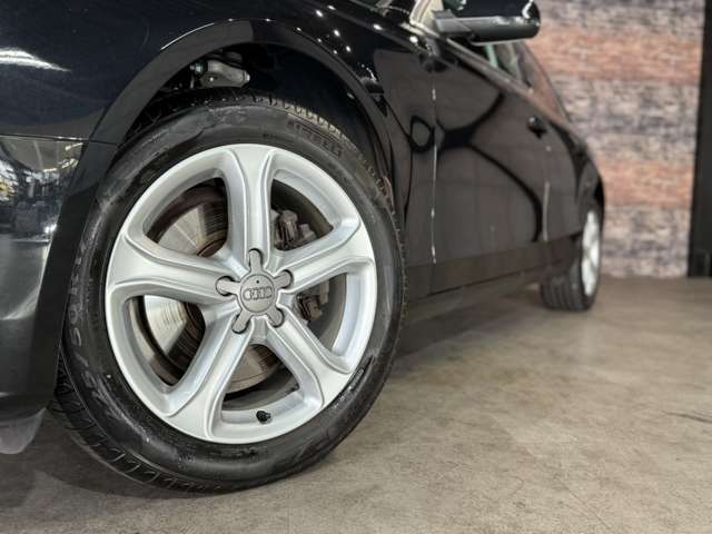 アウディ Ａ４ ２．０　ＴＦＳＩ H26年 (近畿) 99