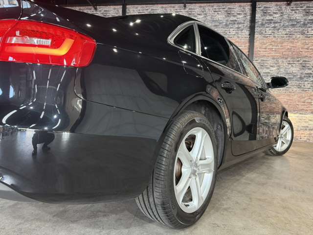 アウディ Ａ４ ２．０　ＴＦＳＩ H26年 (近畿) 99