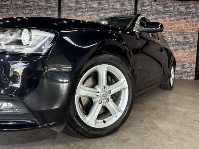 アウディ Ａ４ ２．０　ＴＦＳＩ H26年 (近畿) 99