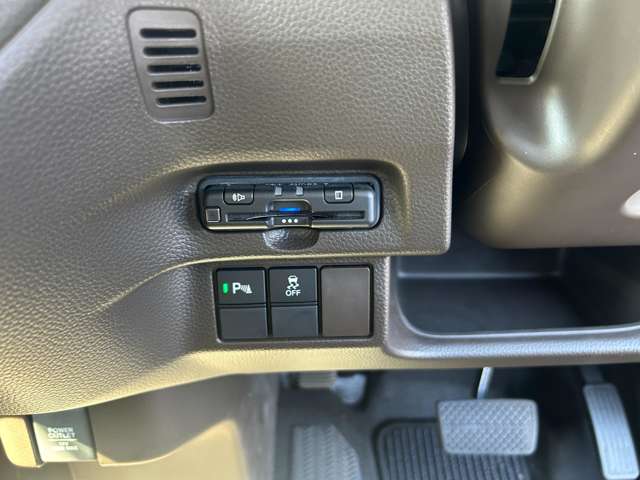 ホンダ Ｎ　ＢＯＸ ６６０ ＥＸ R3年 (中国) 99