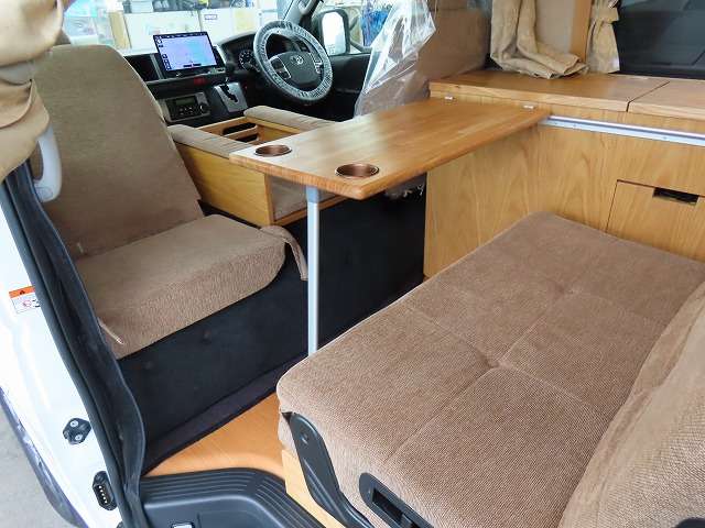 トヨタ ハイエースバン キャンピングカー R7年 (関東) 99