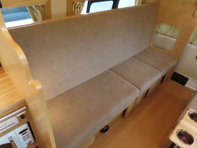 トヨタ ハイエースバン キャンピングカー R7年 (関東) 99