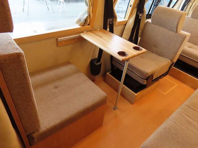 トヨタ ハイエースバン キャンピングカー R7年 (関東) 99