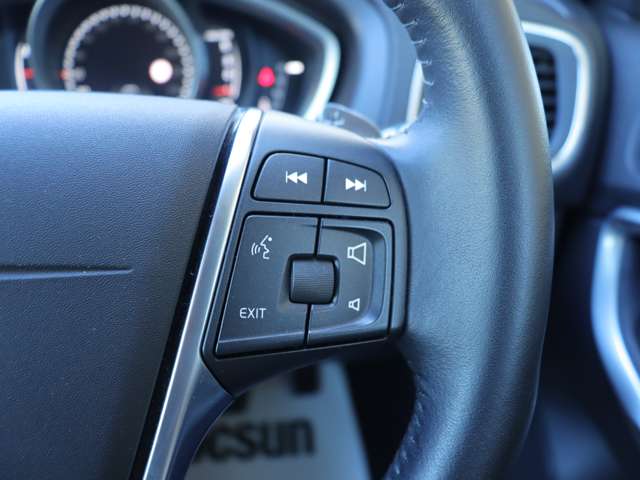 ボルボ Ｖ４０ Ｄ４ インスクリプション ディーゼルターボ H30年 () 99