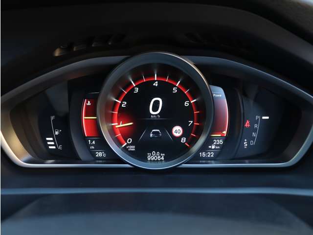 ボルボ Ｖ４０ Ｔ３　ＳＥ H27年 (関東) 99