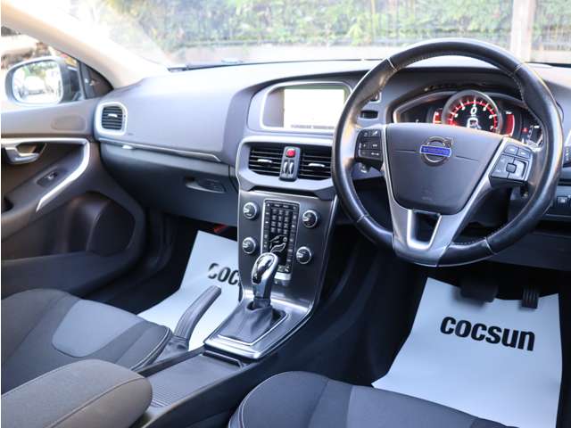 ボルボ Ｖ４０ Ｔ３　ＳＥ H27年 (関東) 99