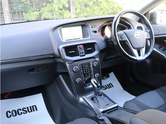 ボルボ Ｖ４０ Ｔ３　ＳＥ H27年 (関東) 99
