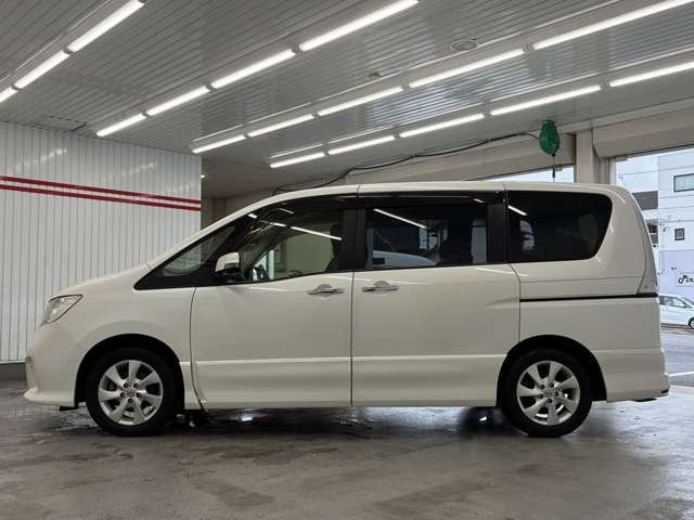 日産 セレナ ２．０ ハイウェイスター H24年 (東海) 99