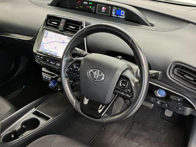 トヨタ プリウス １．８ Ｓ R1年 (東海) 99