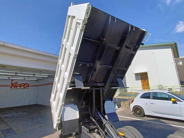 三菱フソウ キャンター ３．０ ダンプ 全低床 ディーゼルターボ R5年 (東海) 99