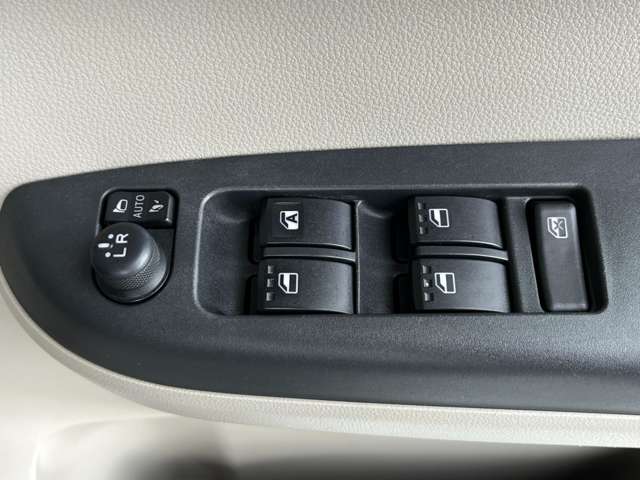 トヨタ パッソ １．０ Ｘ Ｌパッケージ H29年 (東海) 99