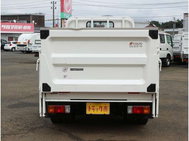 日野自動車 デュトロ ４．０ディーゼルターボ 平ボディ H26年 (関東) 99