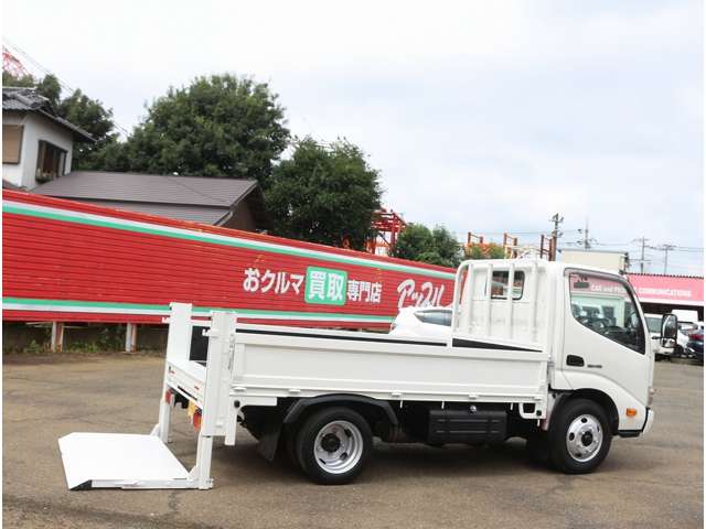 日野自動車 デュトロ ４．０ディーゼルターボ 平ボディ H26年 (関東) 99