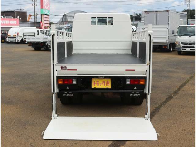 三菱フソウ キャンター ３．０ 全低床 ディーゼルターボ H29年 (関東) 99