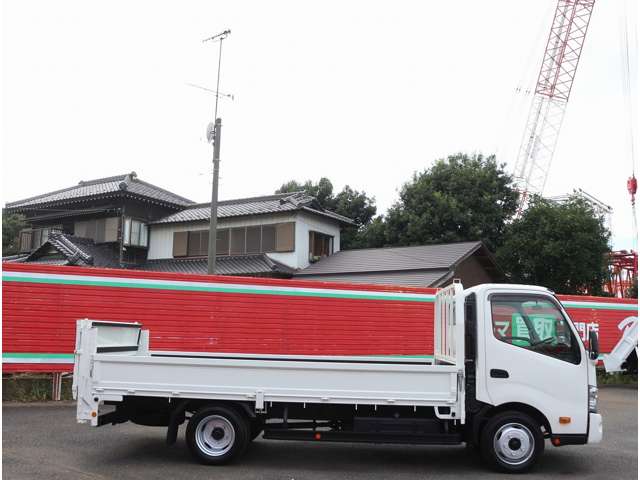 日野自動車 デュトロ ４．０ ワイド ロング 全低床 ディーゼルターボ H30年 (関東) 99