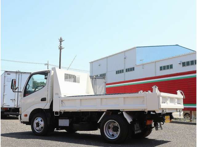 日野自動車 デュトロ ４．０ １０尺ダンプ フルジャストロー ディーゼルターボ ４ＷＤ H27年 (関東) 99