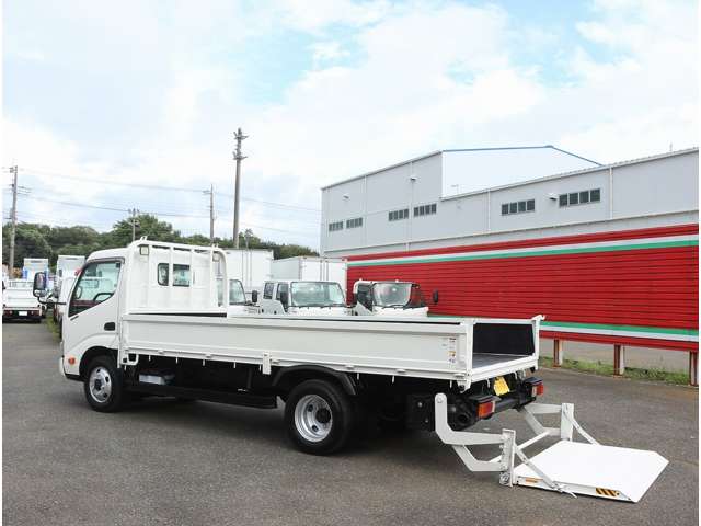 日野自動車 デュトロ ４．０ ロング フルジャストロー ディーゼルターボ ４ＷＤ H29年 (関東) 99