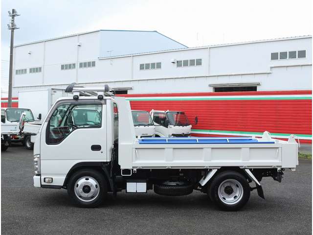 いすゞ エルフ ３．０ スーパー強化ダンプ フルフラットロー ディーゼルターボ R1年 (関東) 99