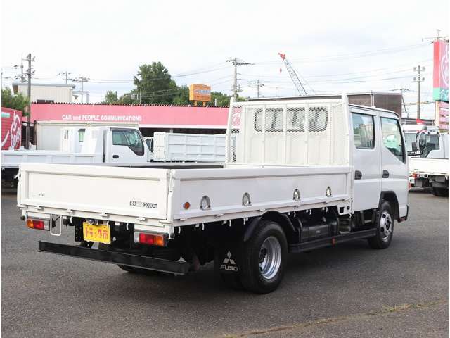 三菱フソウ キャンター ３．０ ダブルキャブ ロング 全低床 ディーゼルターボ H30年 (関東) 99