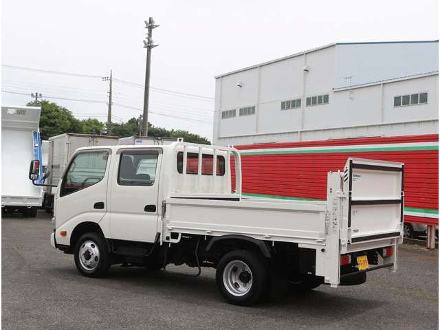 日野自動車 デュトロ ４．０ ダブルキャブ セミロング 高床 ディーゼルターボ ４ＷＤ H28年 (関東) 99