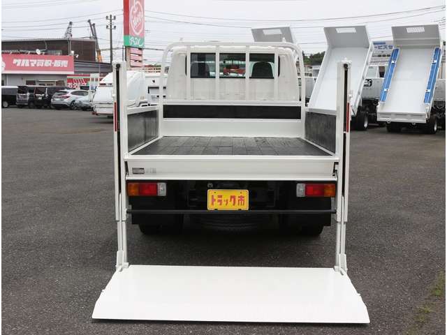日野自動車 デュトロ ４．０ ダブルキャブ セミロング 高床 ディーゼルターボ ４ＷＤ H28年 (関東) 99