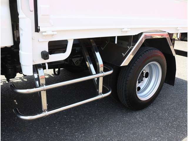 日野自動車 デュトロ ４．０ ダブルキャブ セミロング 高床 ディーゼルターボ ４ＷＤ R1年 (関東) 99