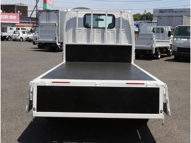 いすゞ エルフ ３．０ フルフラットロー ディーゼルターボ ４ＷＤ H30年 (関東) 99