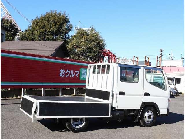 三菱フソウ キャンター ３．０ ダブルキャブ 全低床 ディーゼルターボ H27年 (関東) 99