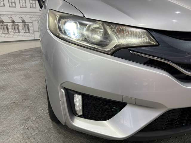 ホンダ フィット １．５ １５Ｘ ４ＷＤ H25年 (甲信越・北陸) 99